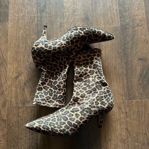 Zara NWOT leopard sock booties